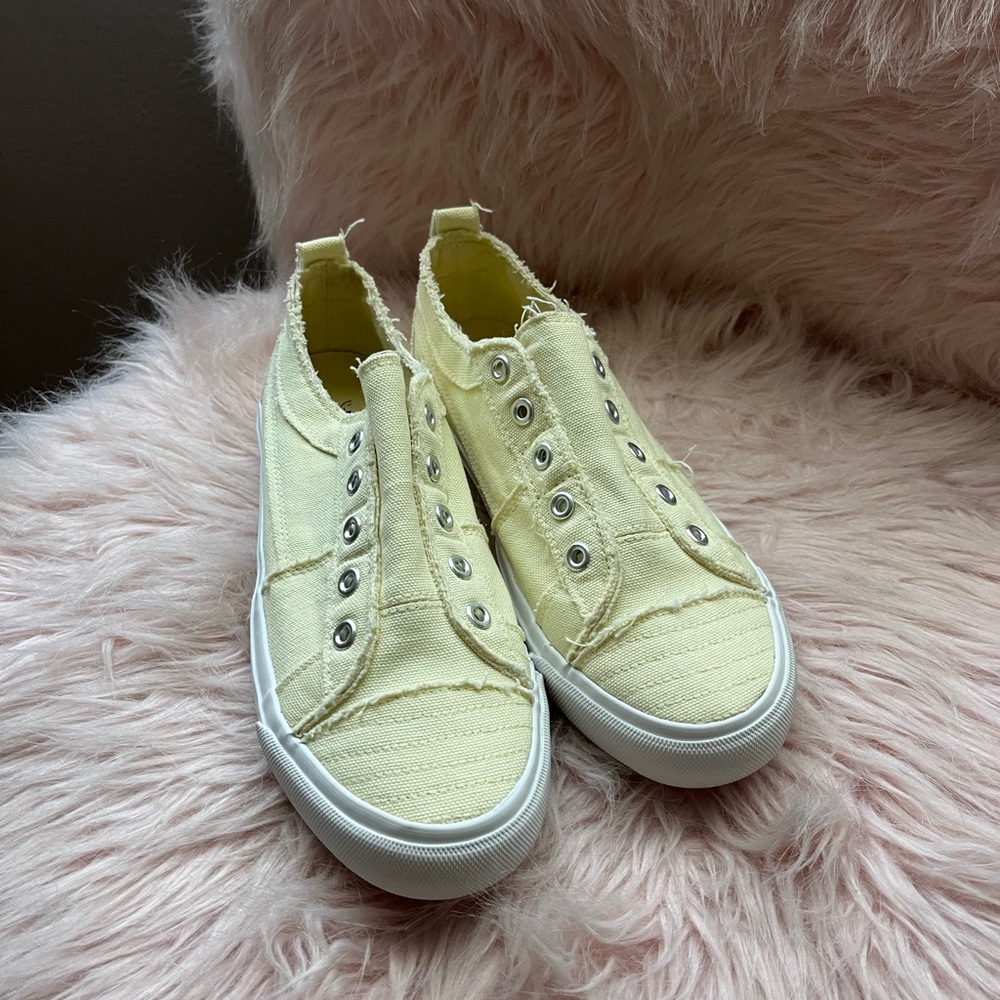 Never worn, yellow Corkys slip-on sneakers size 7